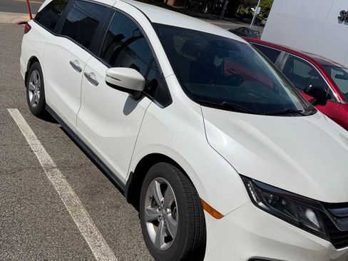 Used 2020 Honda Odyssey EX image 1