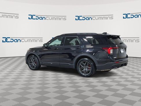 Used 2025 Ford Explorer ST AWD/4WD image 7