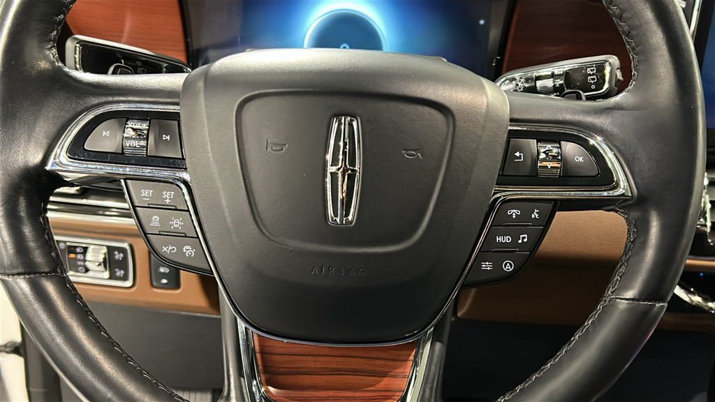 Used 2024 Lincoln Navigator Reserve AWD/4WD image 11