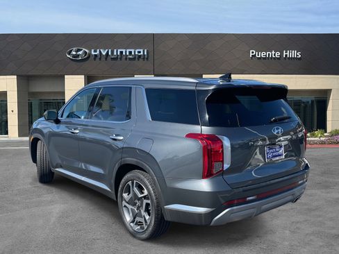 Used 2023 Hyundai Palisade Limited w/ Cargo Package image 4