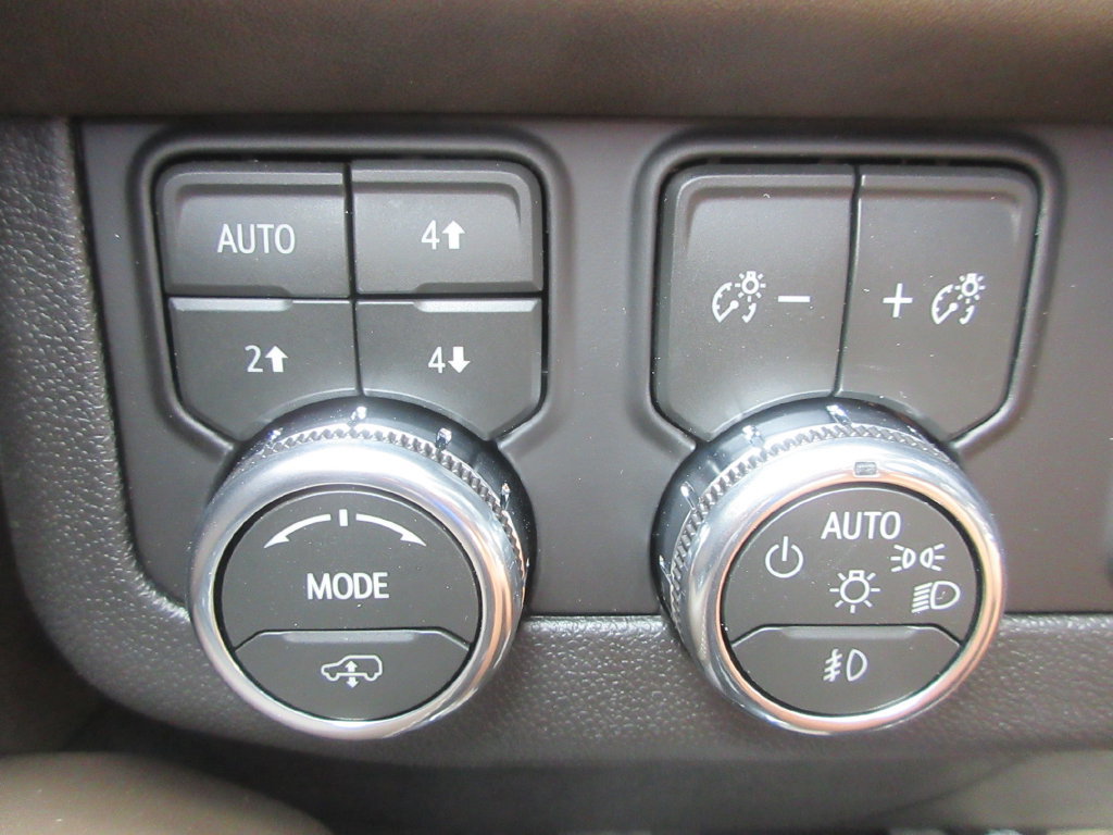 New 2026 GMC Yukon Denali Ultimate AWD/4WD image 17