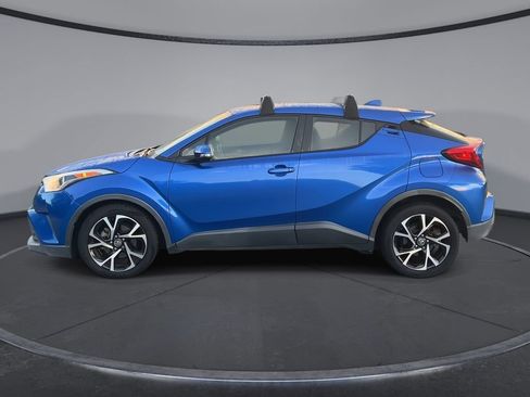 Used 2018 Toyota C-HR XLE FWD image 5