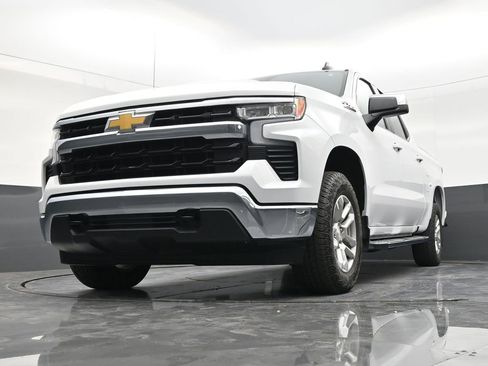 Used 2023 Chevrolet Silverado 1500 LT w/ Z71 Off-Road Package AWD/4WD image 27