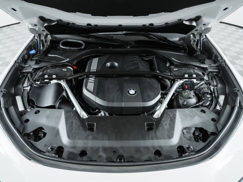 Used 2023 BMW 740i w/ Parking Assistance Package image 94