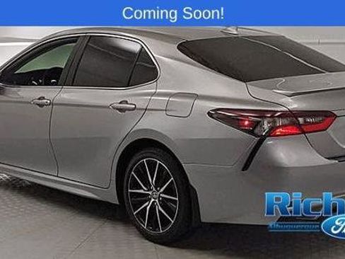 Used 2024 Toyota Camry SE image 4