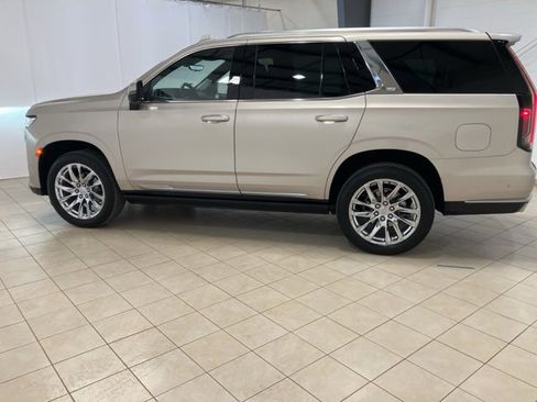 Used 2023 Cadillac Escalade Premium Luxury Platinum image 2