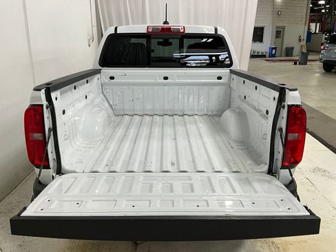 Used 2018 Chevrolet Colorado LT w/ LT Convenience Package AWD/4WD image 24