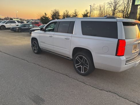Used 2016 Chevrolet Suburban LTZ image 9