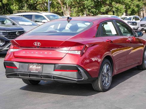 Used 2024 Hyundai Elantra SEL FWD image 6