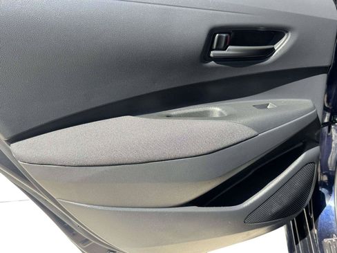 Used 2025 Toyota Corolla LE FWD image 37