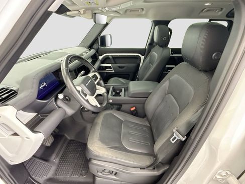 Used 2020 Land Rover Defender 110 SE image 18
