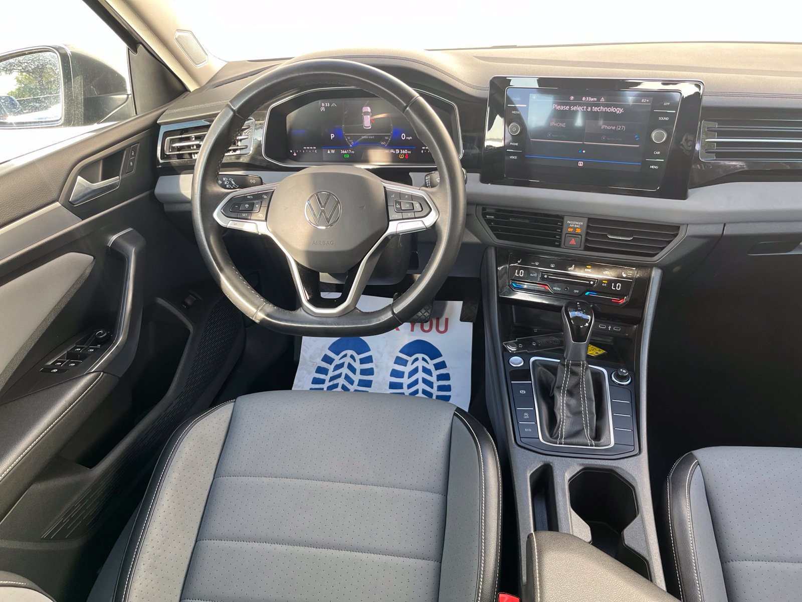 Used 2025 Volkswagen Jetta SE FWD image 23