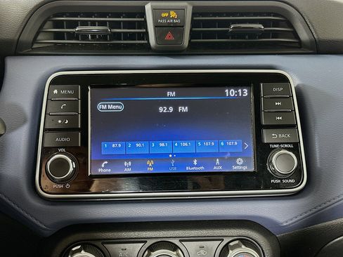 Used 2023 Nissan Versa SV image 21