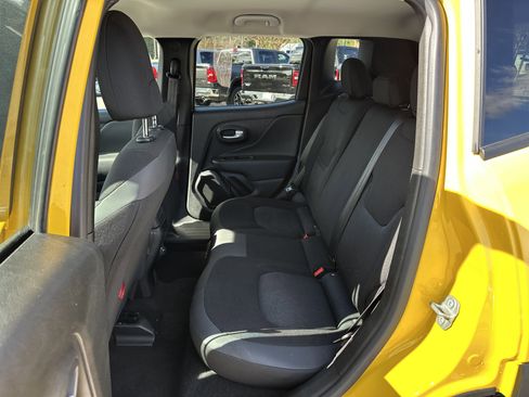 Used 2023 Jeep Renegade Trailhawk image 20