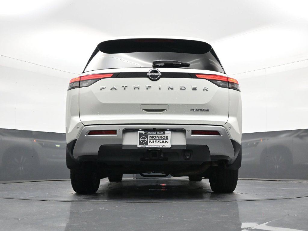 Used 2024 Nissan Pathfinder Platinum FWD image 25