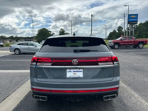 Used 2024 Volkswagen Atlas Cross Sport SEL Premium R-Line AWD/4WD image 3