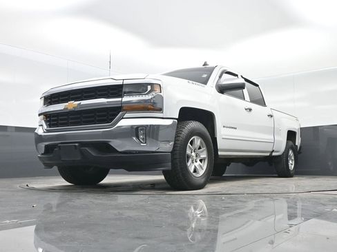 Used 2018 Chevrolet Silverado 1500 LT w/ All Star Edition image 25