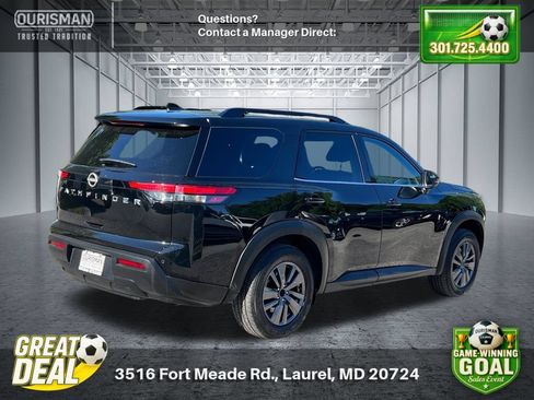 Used 2025 Nissan Pathfinder SV FWD image 2