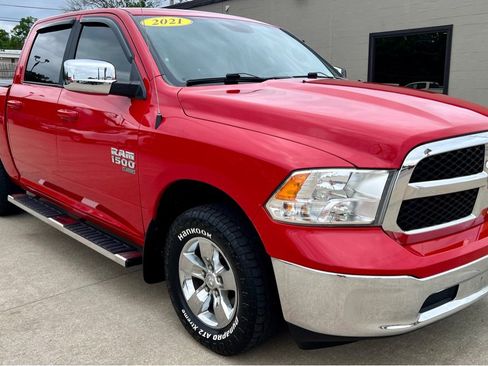 Used 2021 RAM 1500 Classic SLT AWD/4WD image 1