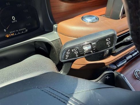 Used 2024 Lincoln Aviator Reserve w/ Elements Package Plus AWD/4WD image 25