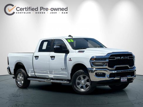Used 2025 RAM 2500 Big Horn AWD/4WD image 2