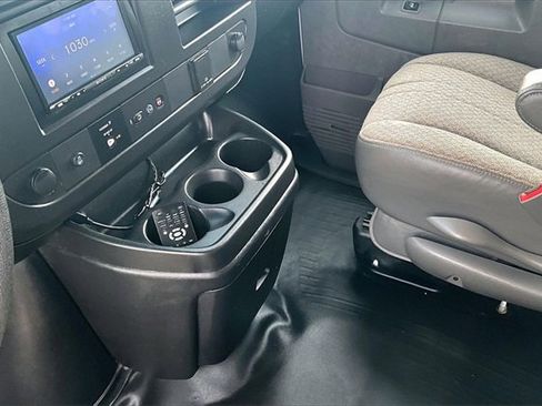 Used 2019 GMC Savana 2500 image 13