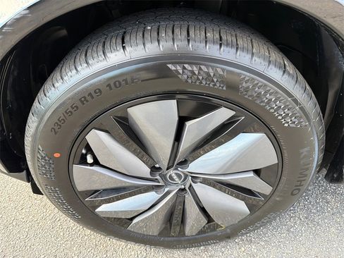 Used 2023 Nissan Ariya FWD image 11