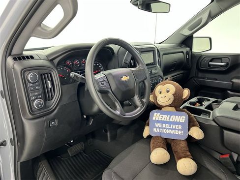 Used 2025 Chevrolet Silverado 1500 Custom image 10