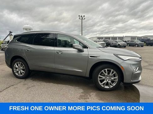 Used 2023 Buick Enclave Premium FWD image 5