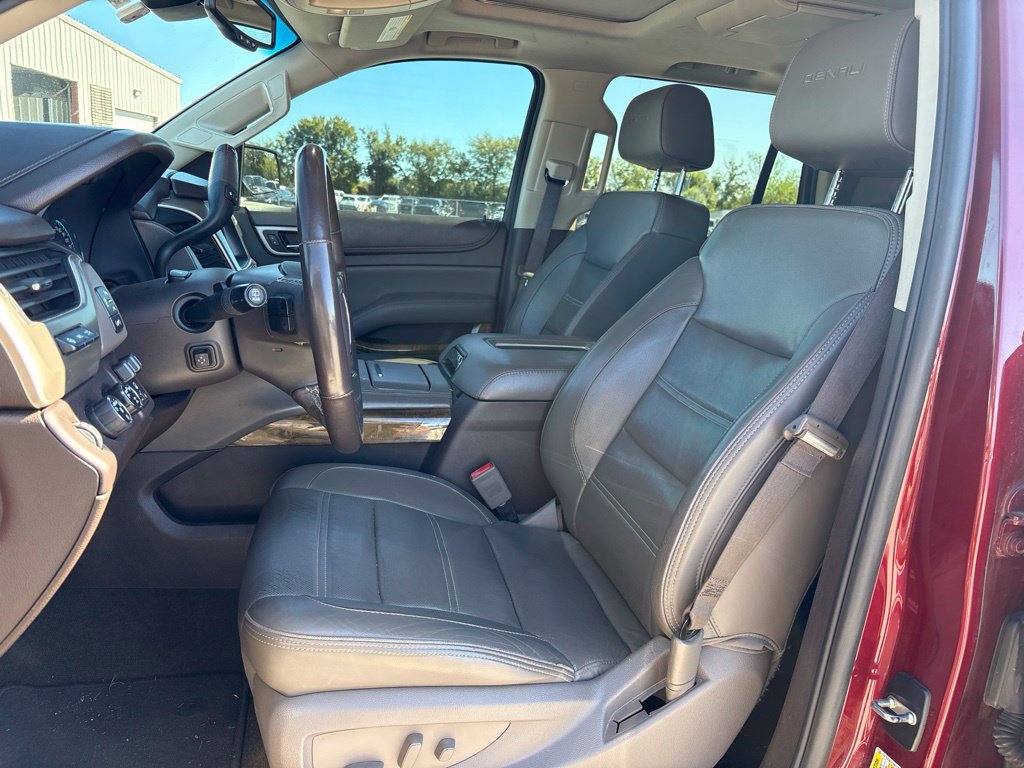 Used 2017 GMC Yukon Denali w/ Open Road Package AWD/4WD image 2