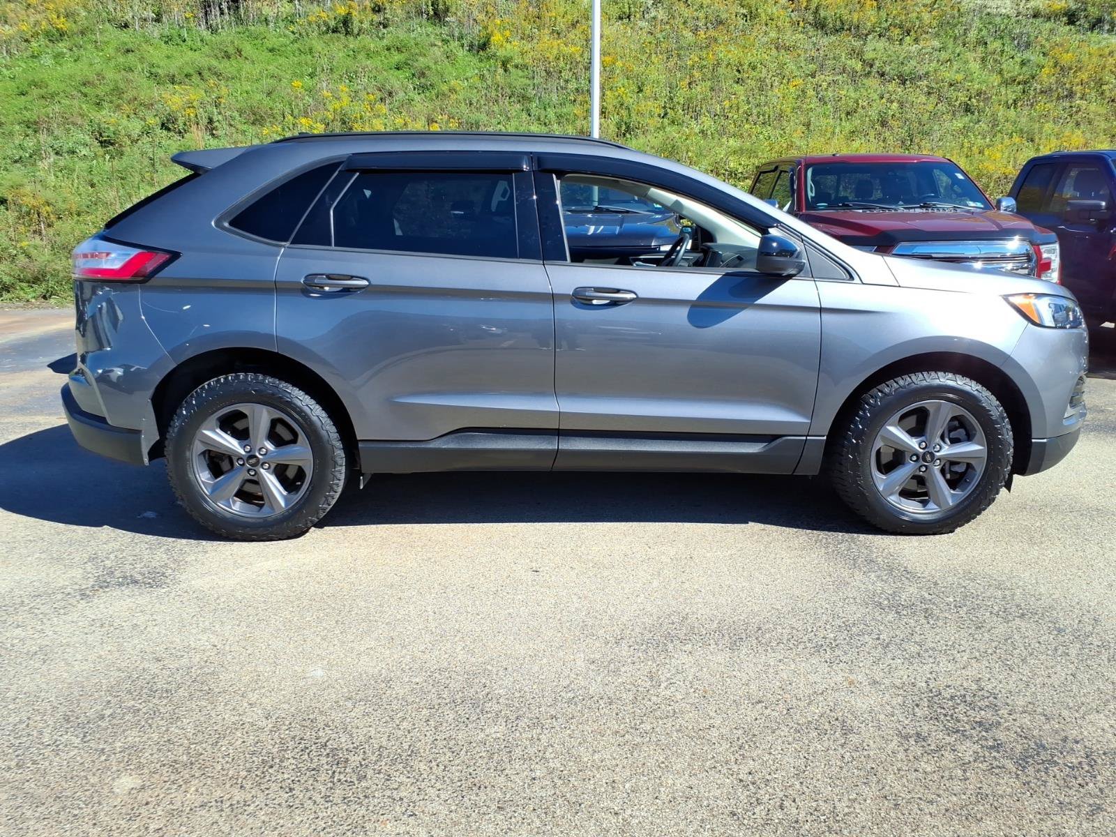 Certified 2024 Ford Edge SEL w/ Sport Appearance Package AWD/4WD image 6