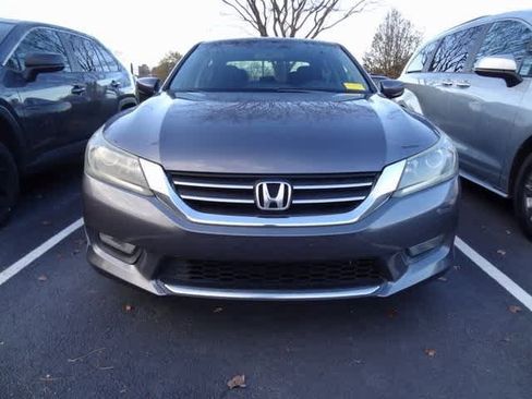 Used 2015 Honda Accord Sport image 2