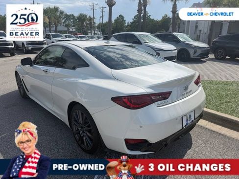 Used 2017 INFINITI Q60 Red Sport 400 RWD image 6