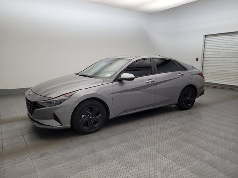 Used 2023 Hyundai Elantra Blue FWD image 2