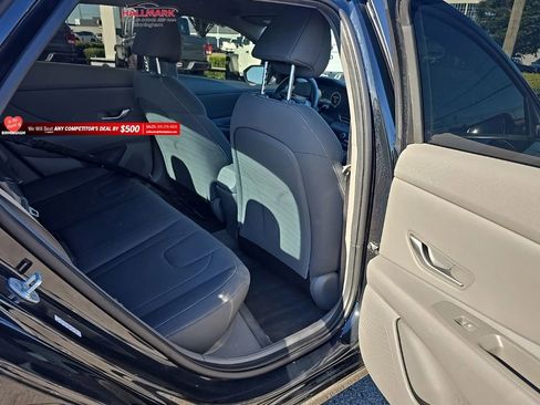 Used 2023 Hyundai Elantra SEL w/ Convenience Package FWD image 19