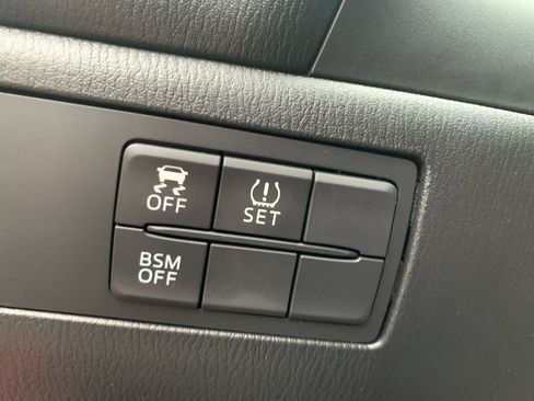 Used 2014 MAZDA MAZDA3 i Touring image 20