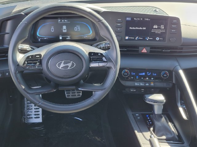 Used 2025 Hyundai Elantra Sport FWD image 6