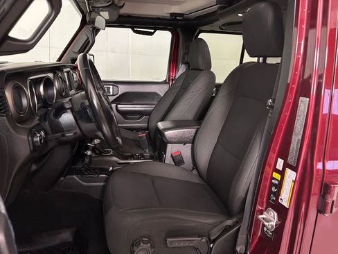 Used 2021 Jeep Gladiator Sport image 17