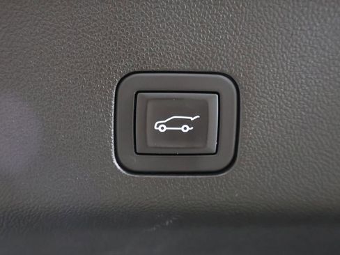 Used 2025 Chevrolet Tahoe RST w/ Comfort Package AWD/4WD image 25