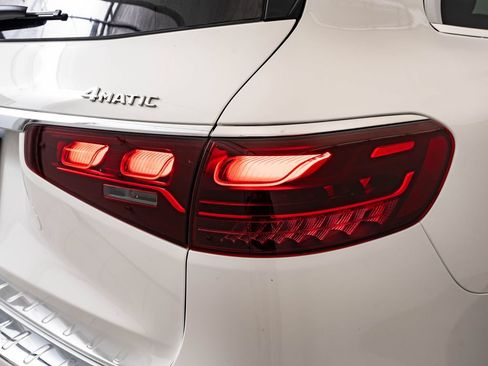 New 2026 Mercedes-Benz GLS 450 4MATIC image 9