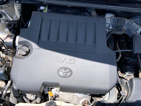 Used 2013 Toyota Avalon XLE FWD image 29