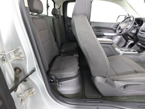 Used 2017 Chevrolet Colorado LT w/ LT Convenience Package image 17