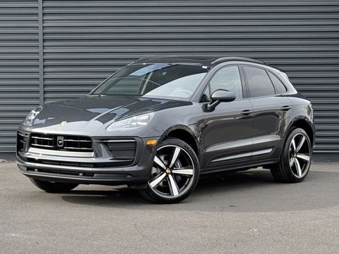 New 2026 Porsche Macan image 1