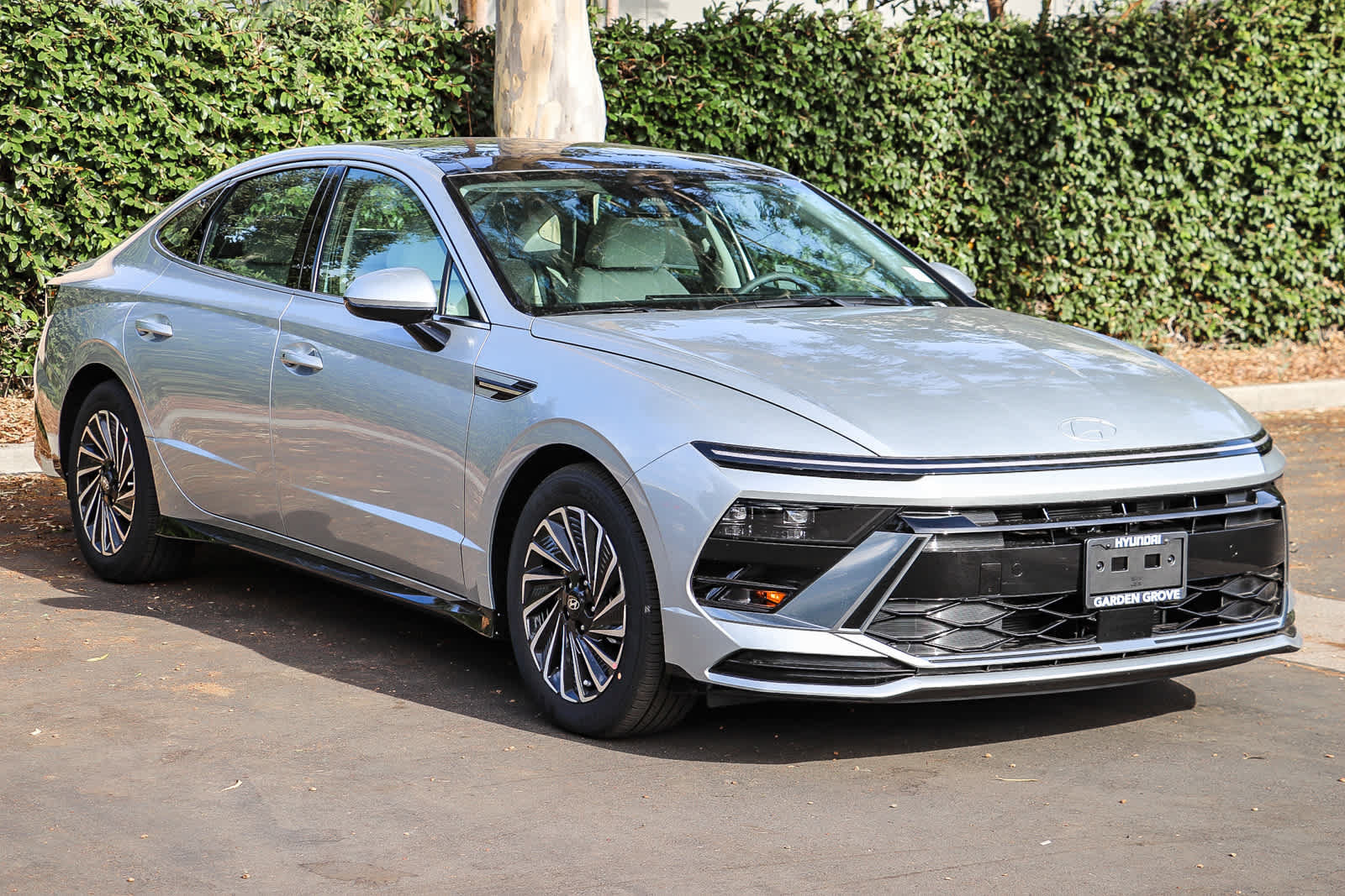 New 2026 Hyundai Sonata SEL FWD image 3