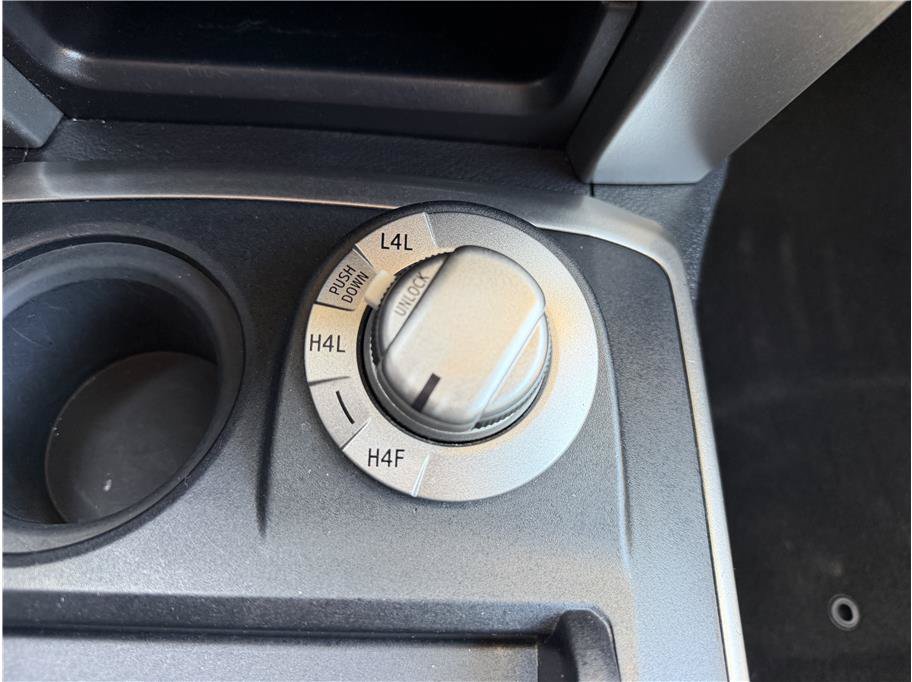 Used 2012 Toyota 4Runner Limited AWD/4WD image 21
