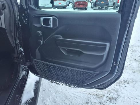 Used 2021 Jeep Wrangler Unlimited Sport image 33