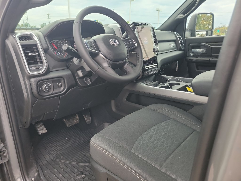 New 2027 RAM 3500 Big Horn AWD/4WD image 15