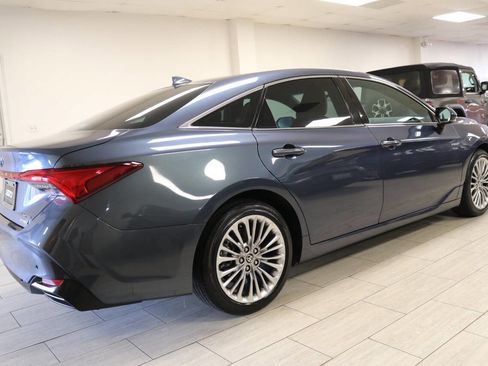 Used 2021 Toyota Avalon Limited w/ Advanced Safety Package FWD image 6