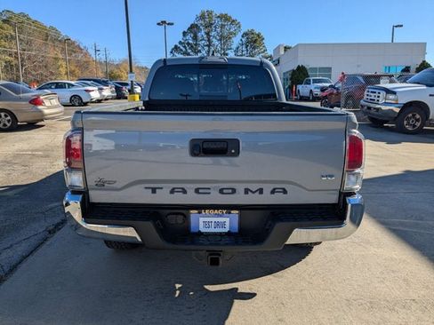 Used 2021 Toyota Tacoma TRD Off-Road image 5