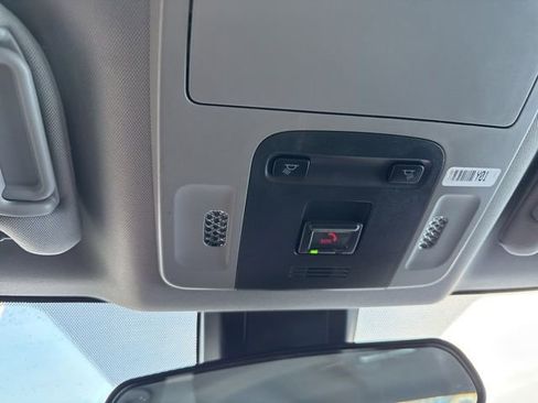 Used 2024 Toyota Camry SE image 19